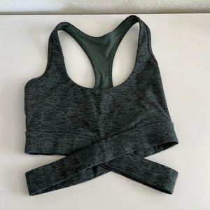 Lorna Jane criss cross sports bra
